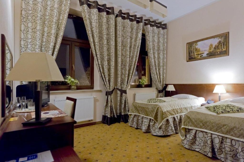 Отель Hotel Osjann Бяла-Подляска